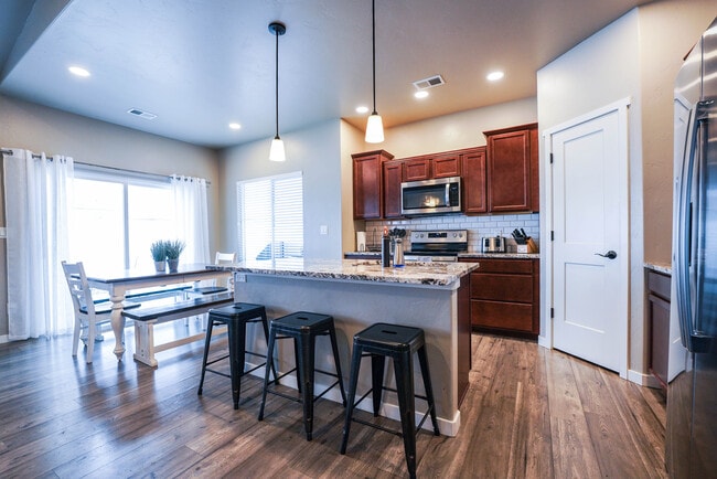 Photo - 2920 Walnut Ave