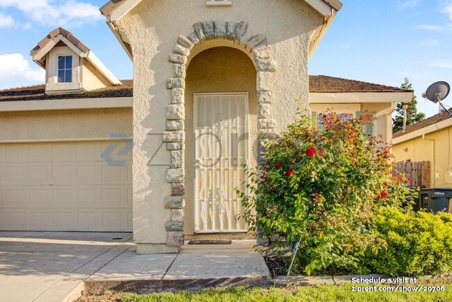 Photo - 1834 Zurlo Way