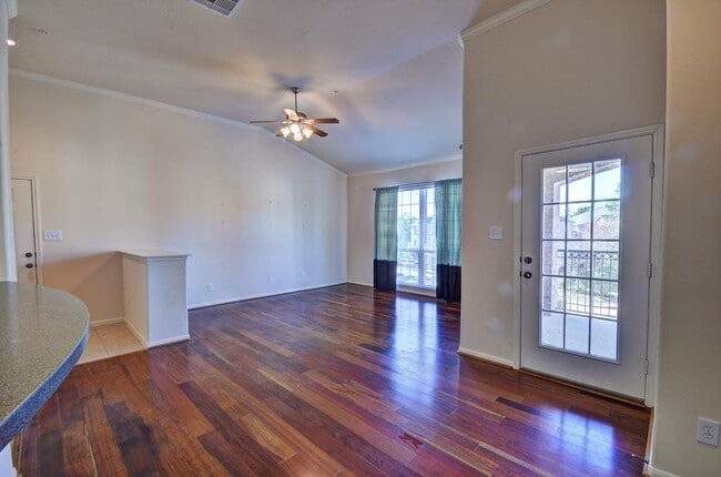 Photo - 6607 Lake Woodlands Dr Unit 531