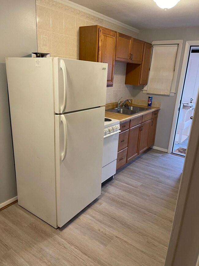 Kitchen - 7 Fern St Unit 7