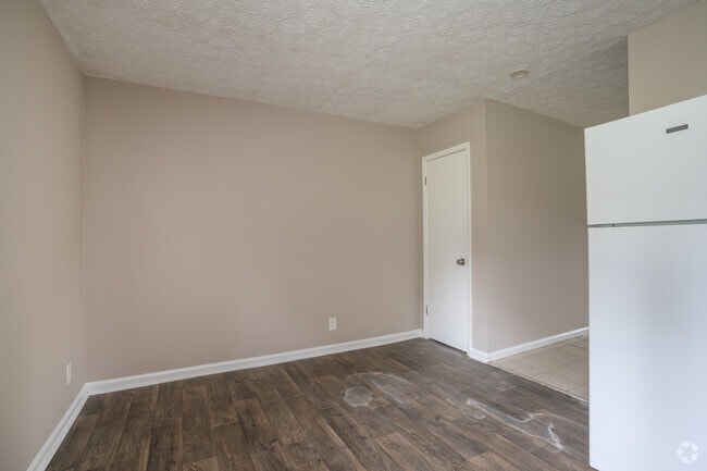 2BR, 1BA - 950SF - Dining Room