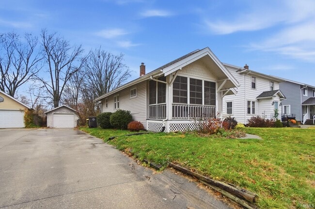 Photo - 1239 Charlotte Ave