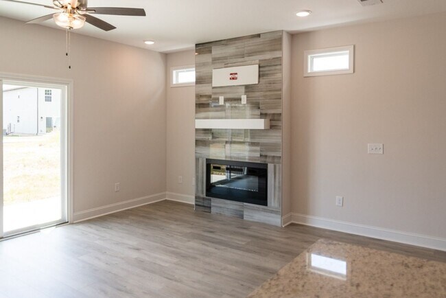 Photo - Modern and Luxurious New Construction in Great Location!