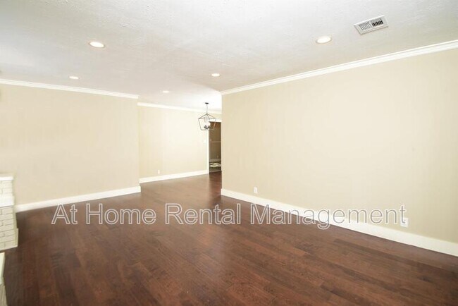 Photo - 3720 E 59th St