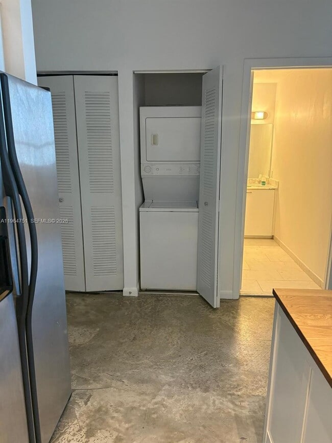 Photo - 234 NE 3rd St Unidad 1509