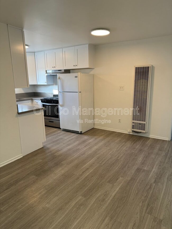 Photo - 14333 Haynes St Unidad 4