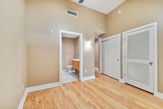 Photo - 1120 E Kennedy Blvd