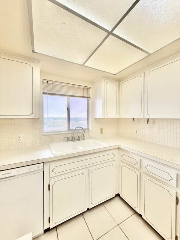 Photo - 8950 Park Blvd