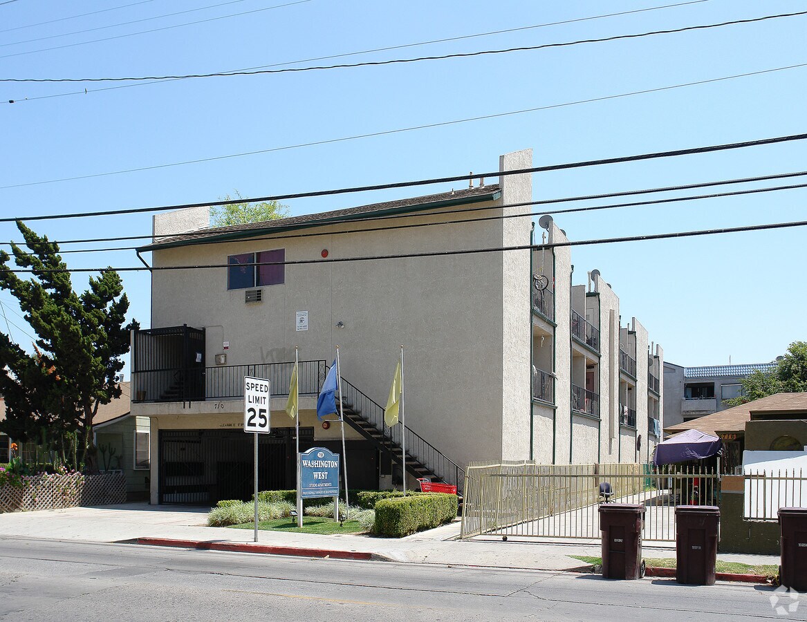 Photo - 710 W Washington Ave