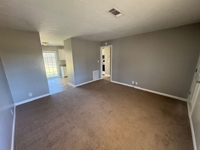 Photo - 1858 Cannonville Rd