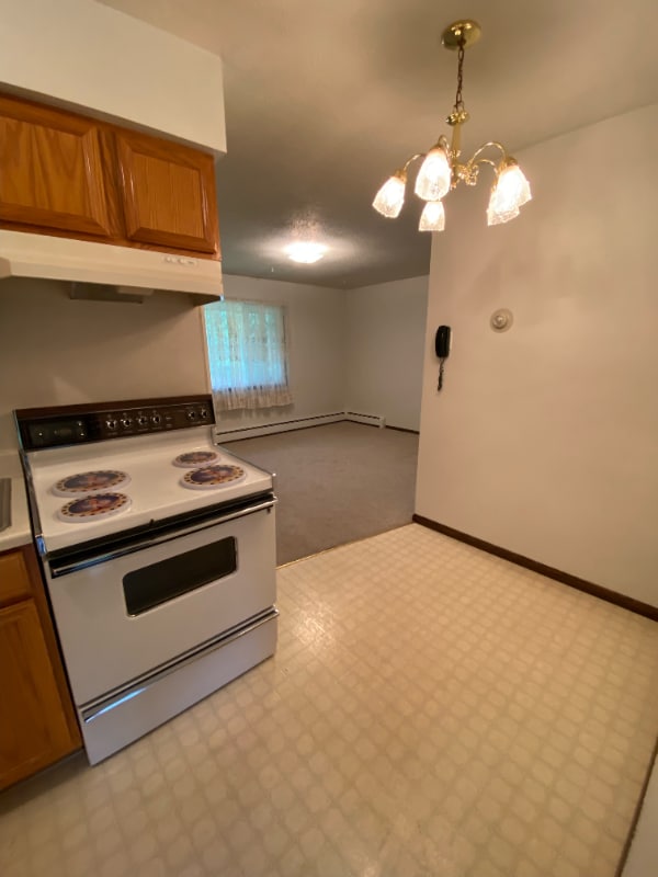 Photo - 2430 Holly St S