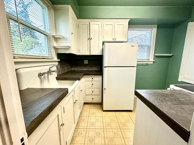 Photo - 421 S Coeur d'Alene St