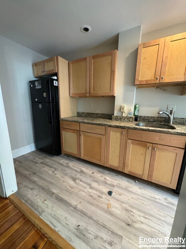 Photo - 15 Worthington St Unit #1