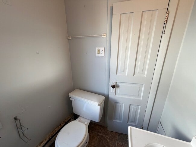 Photo - 922-4 Vermilion-