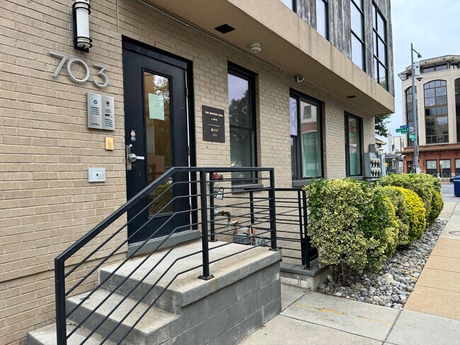 Photo - 703 Newton Pl NW Condo Unit 5