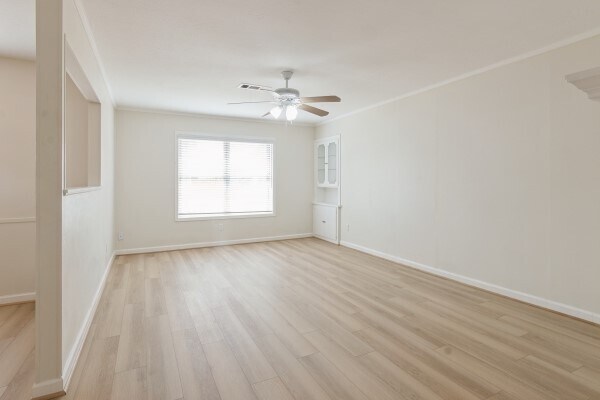 Photo - 407 Holly Ln