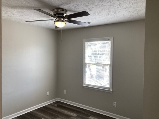 Photo - Newly Remodeled 3 br/2 bath Ranch Home! Minutes from Ft. Bragg, Downtown Fayetteville.