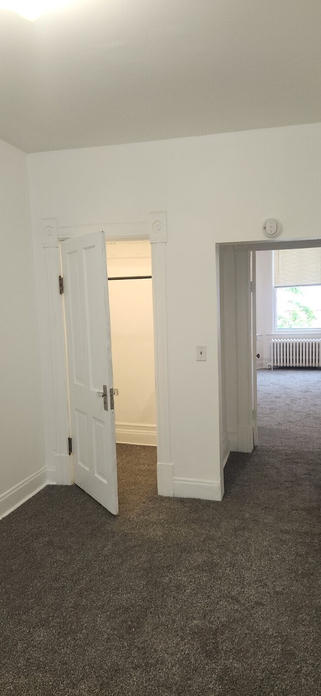 Photo - "Charming 1-Bedroom Haven in Duluth's Heart – Perfect Urban Retreat!" (accepts Section-8 tenants)