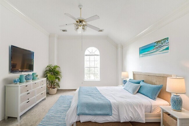 Photo - 1702 River Trail