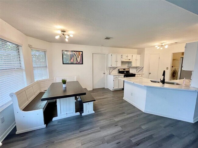 Photo - 1225 Hughmont Dr