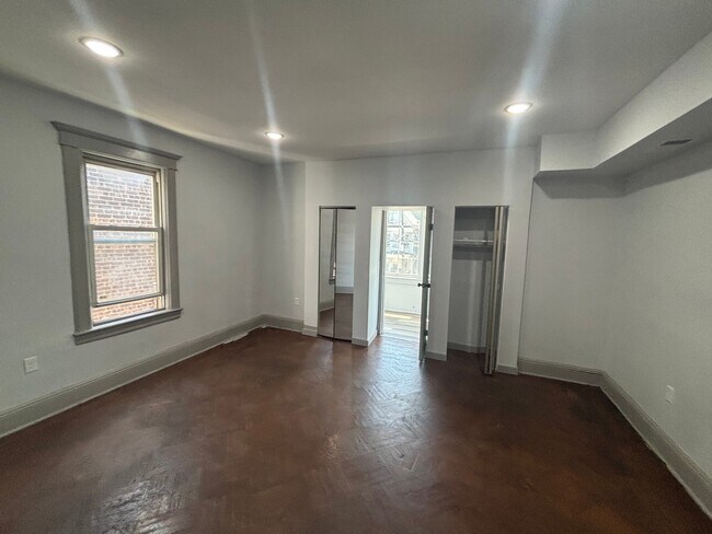 Photo - 156 Wegman Pkwy Unidad 3