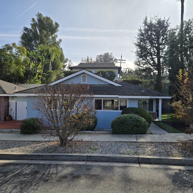 Building Photo - 90 Lupe Ave