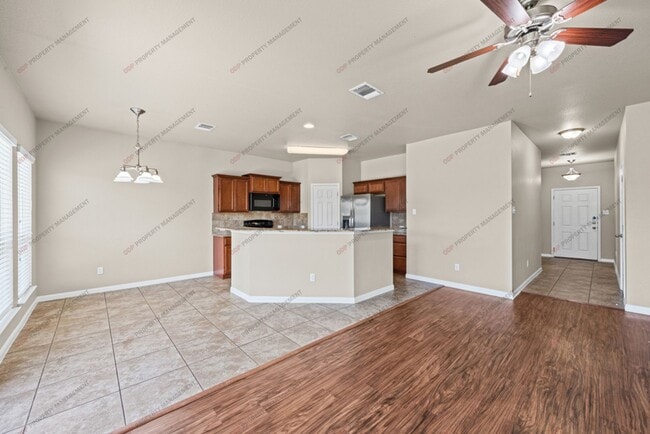 Photo - 8012 Redbrush