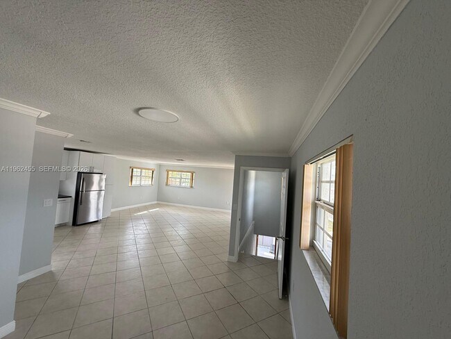 Photo - 948 E 47th St Unit 2nd Floor