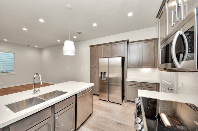 Photo - 2319 Silva Park Ln
