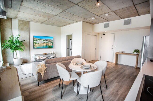 Photo - Jade Apartments