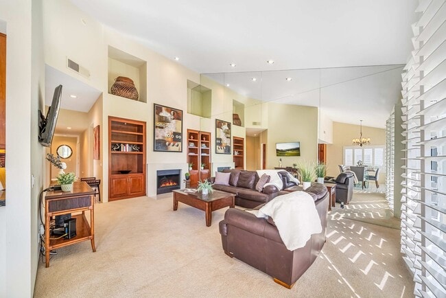 Building Photo - 54780 Shoal Creek Rental
