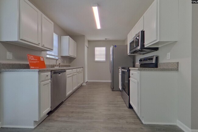 Photo - 390 Fox Trot Dr