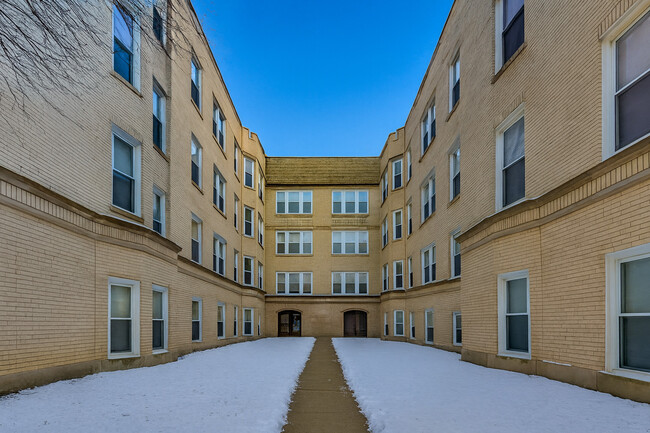 Photo - 6321 N Artesian Ave Unit 3W