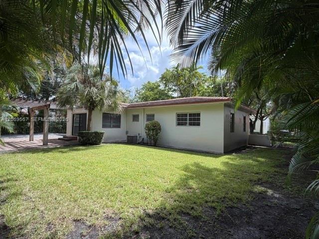 Photo - 828 Lorca St
