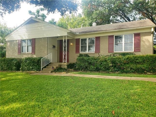 Photo - 585 Classen Dr Casa