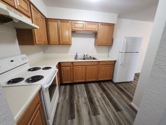 Photo - 416 S Main Unit Willard Apartments