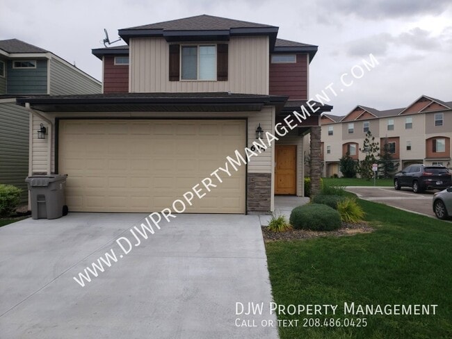 Building Photo - 614 S Grey Pine Ln