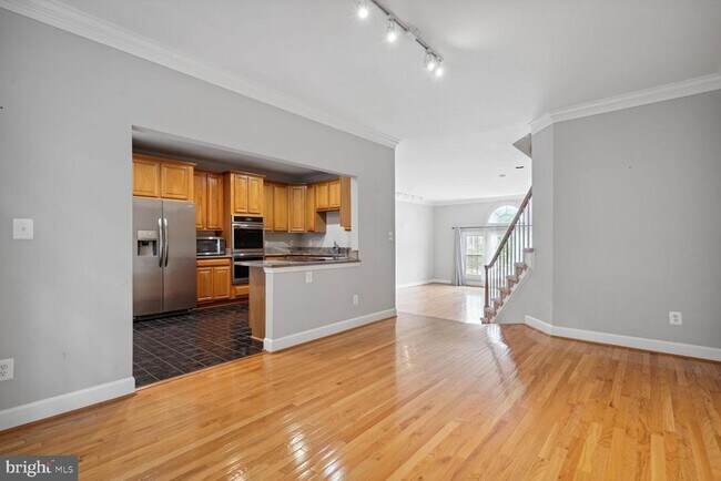 Photo - 8544 Westown Way