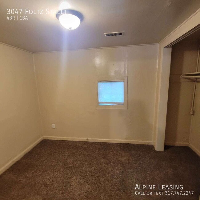 Photo - 3047 Foltz St