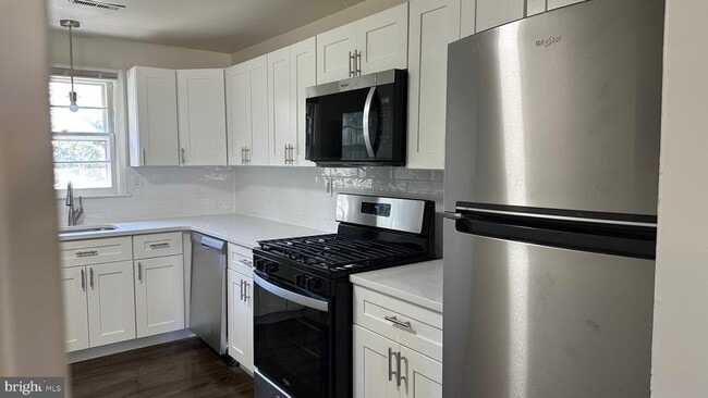Photo - 257 Evergreen Ave