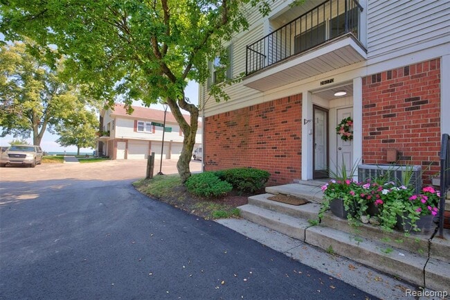 Photo - 26070 N Lake Dr
