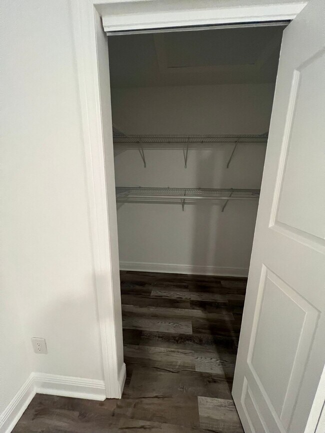 Photo - 507 E 24th St