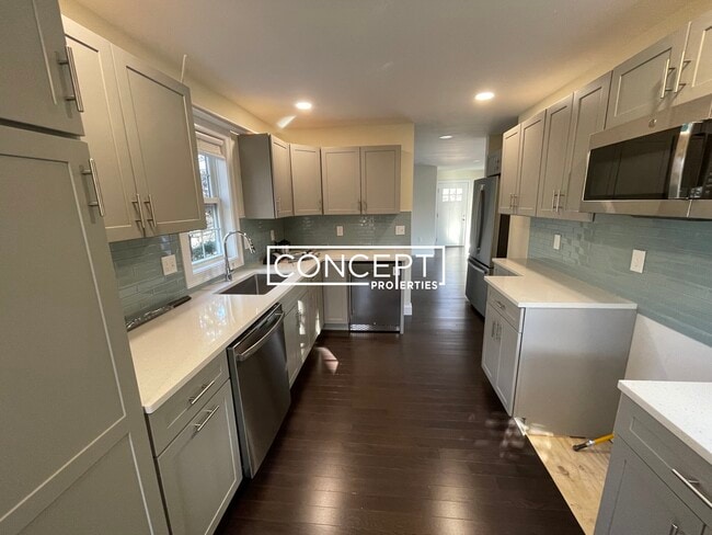 Building Photo - 48 Caldwell Rd Unit 48CP