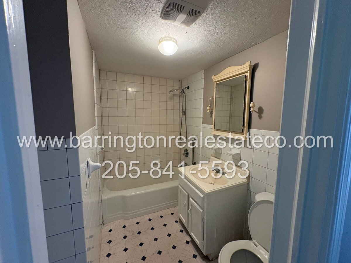Photo - 1109 Oakwood St