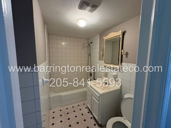 Photo - 1109 Oakwood St