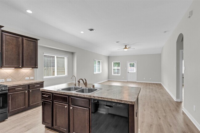 Photo - 1510 Bella Gdn Ct