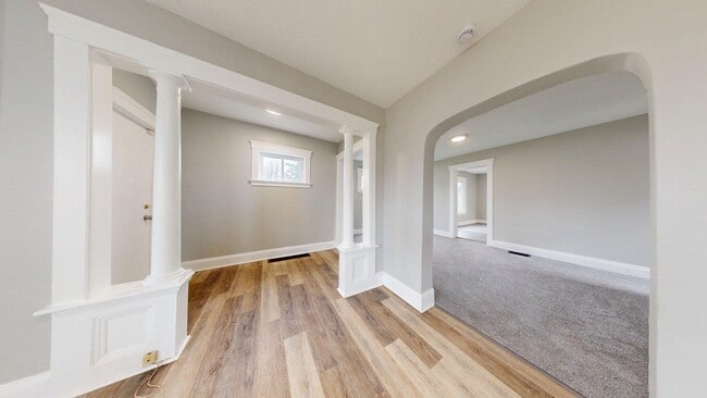 7605 Dudley Ave