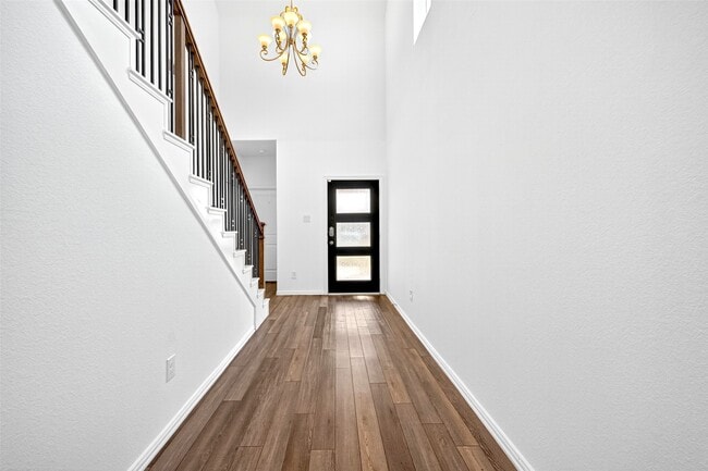 Photo - 29897 Dovetail Blf Ln