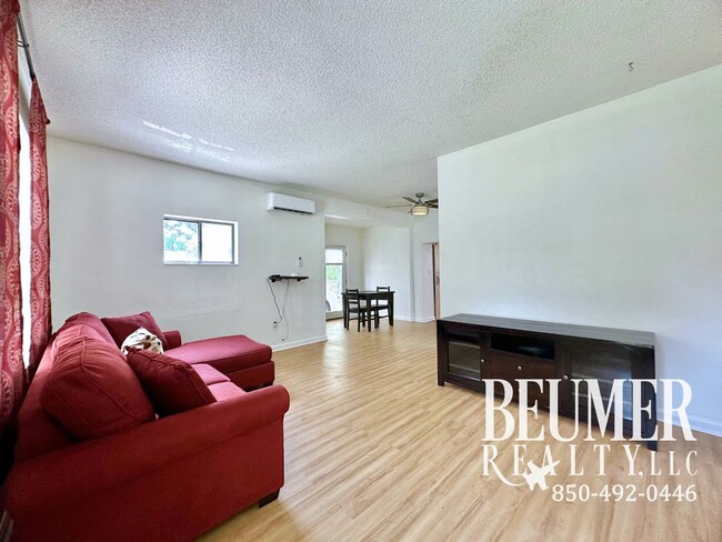 Photo - Charming Updated 2br/1ba Mid-Century Cottage