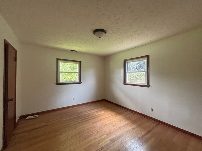 Photo - 172 Sunrise Dr